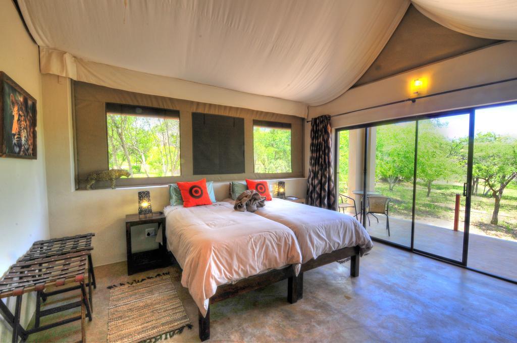 Cheetah Paw Eco Lodge Guernsey Nature Reserve Екстер'єр фото